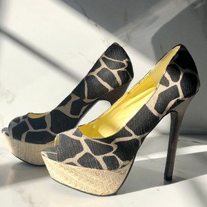 Eye catcher pep toe heels